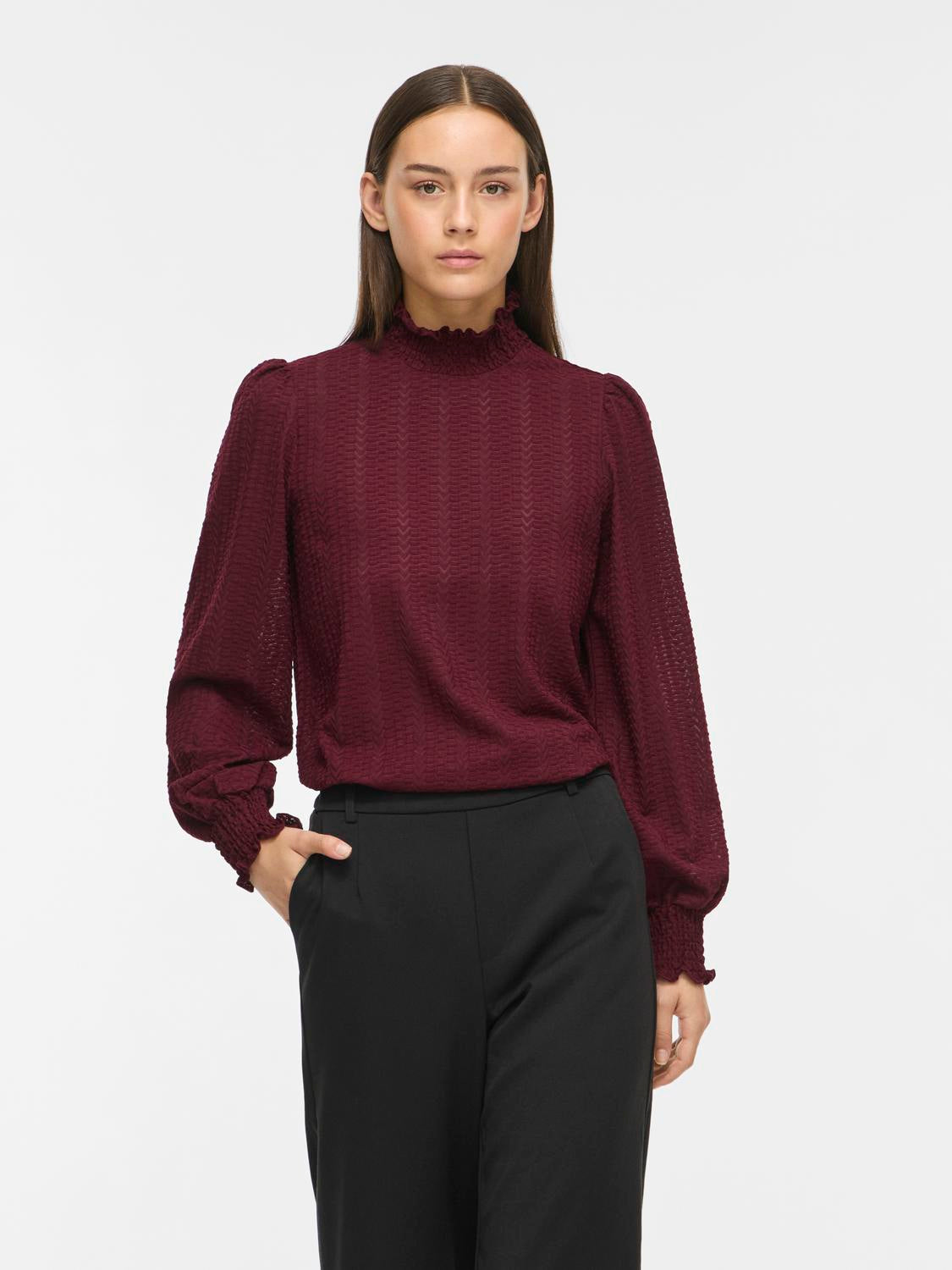 model_shot-front